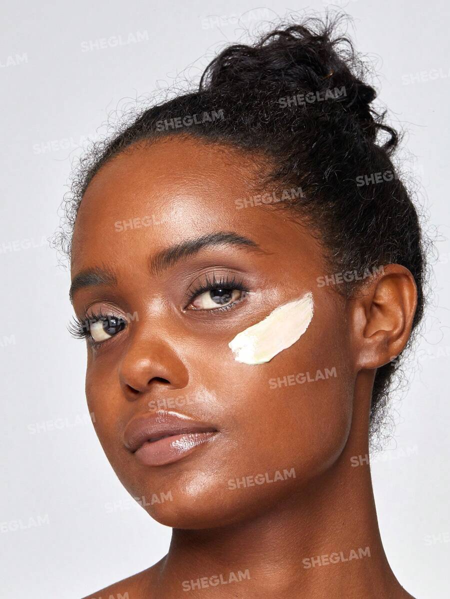 SHEGLAM برايمر يعمل على تصحيح البشرة بتأثير ثلاثي