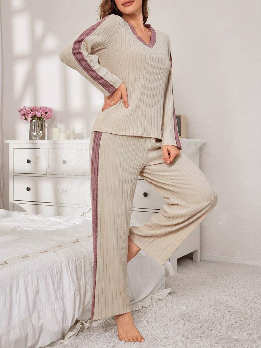 طقم ملابس منزلية كاجوال للنساء