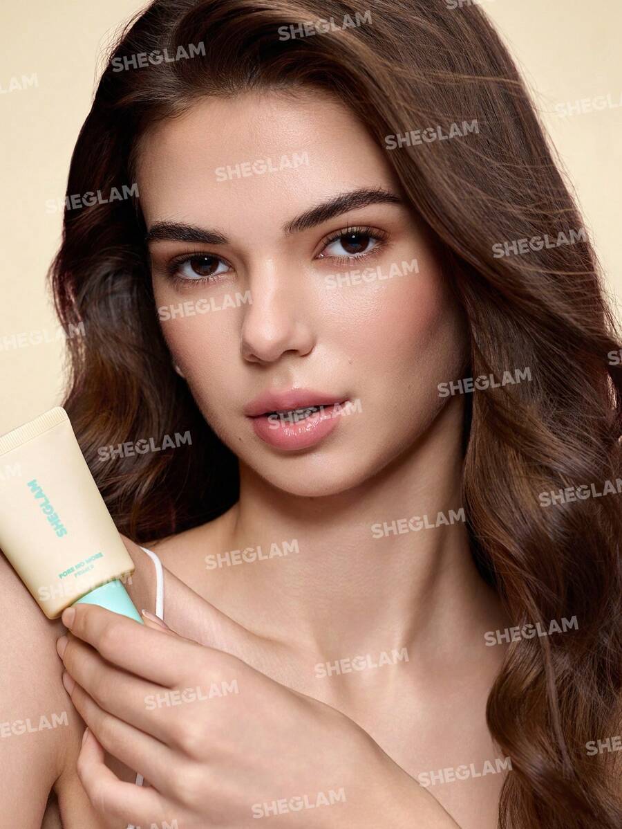 SHEGLAM جل خفيف بلون بيج يساعد على تصغير مظهر المسام