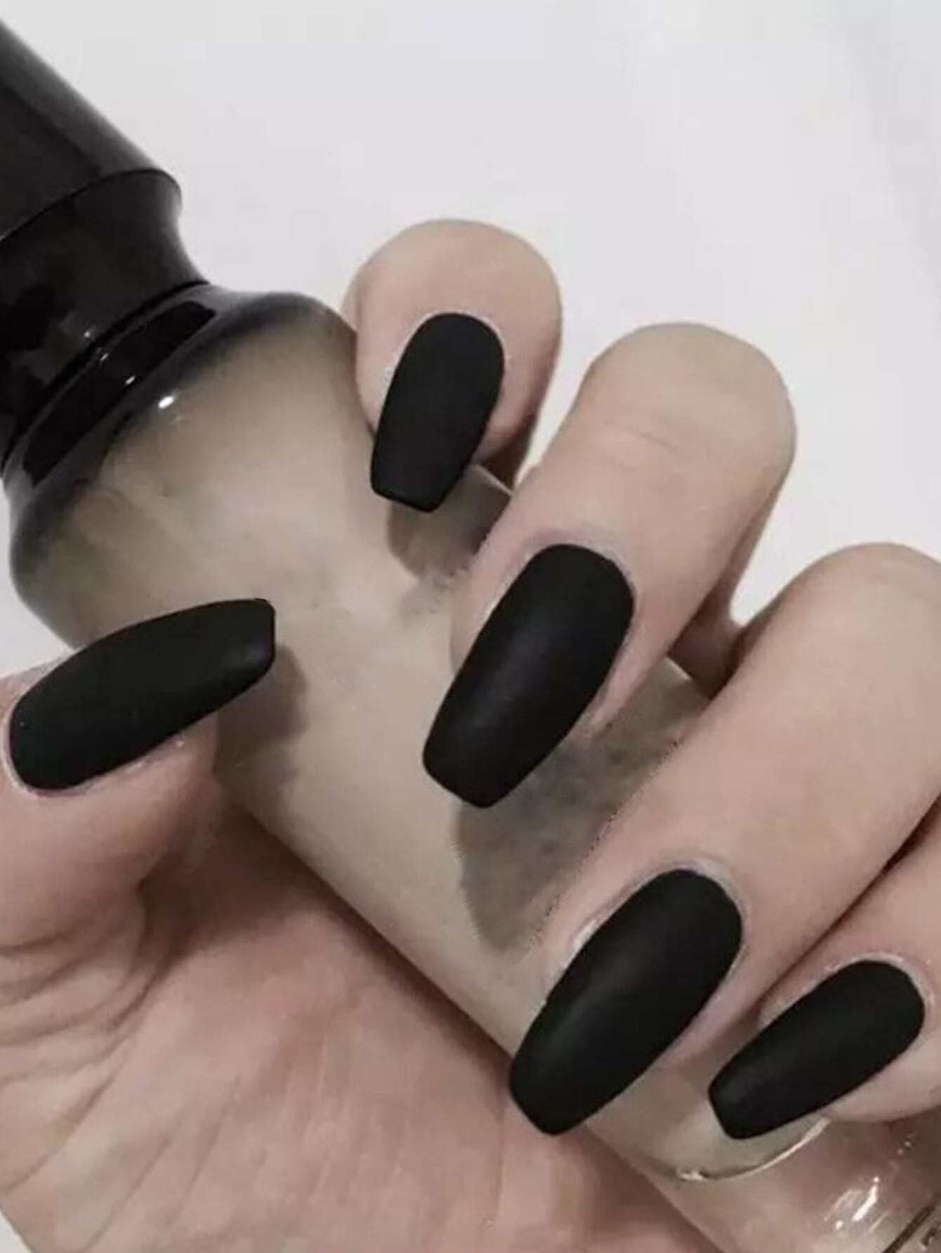 24Pcs/Set Medium Long Almond-Shaped Matte Solid Color Full Cover False Nails for Women and Girls