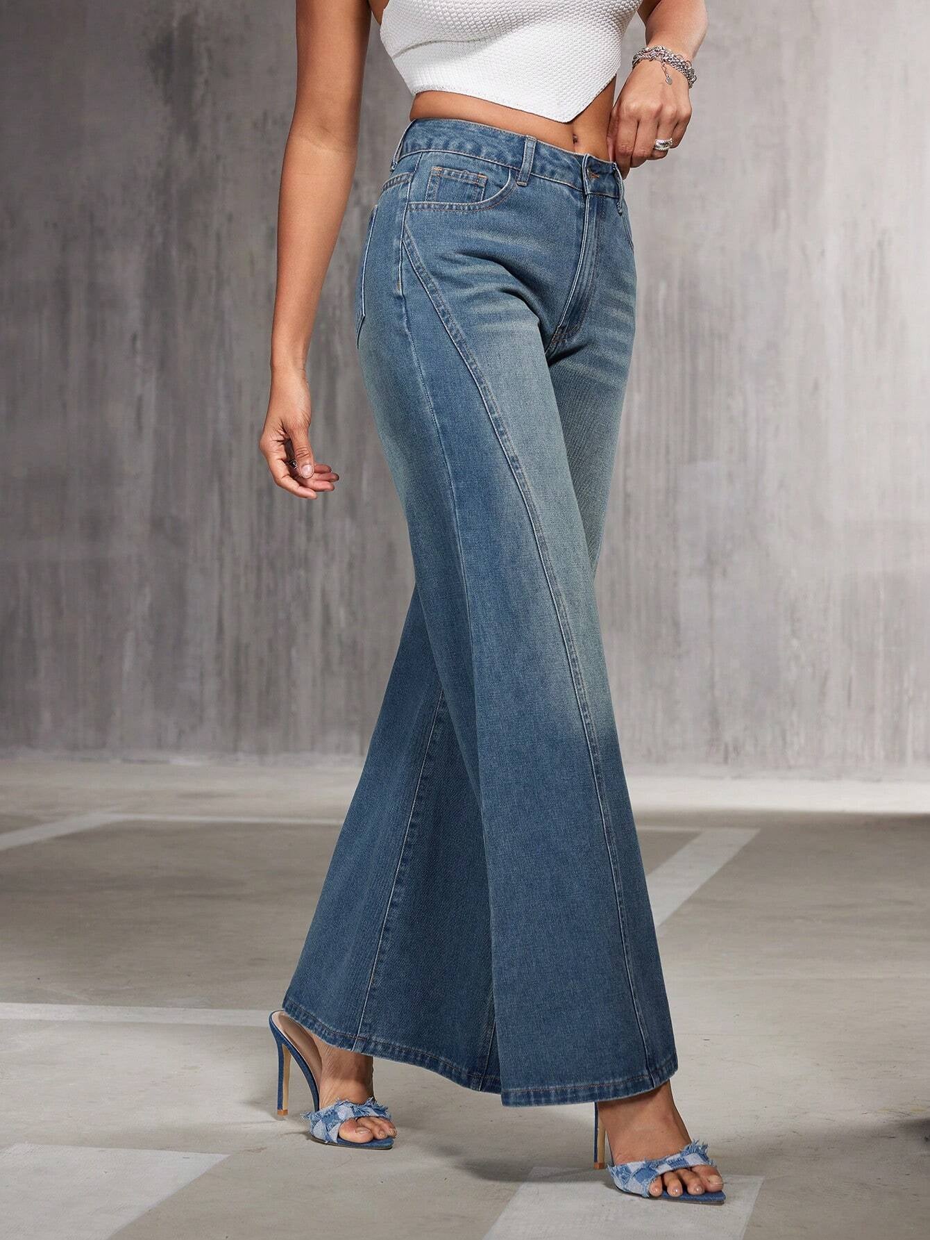 Privé Washed Flared Jeans