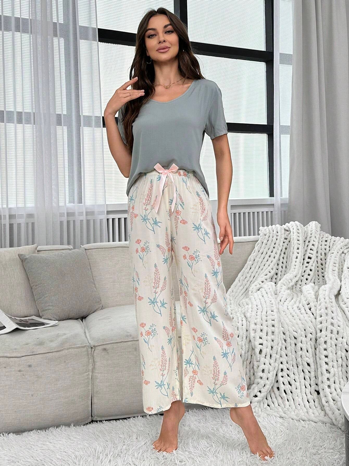 Women'S Solid Color Short Sleeve Top and Flower & Bow Tie Detail Long Pants Pajama Set