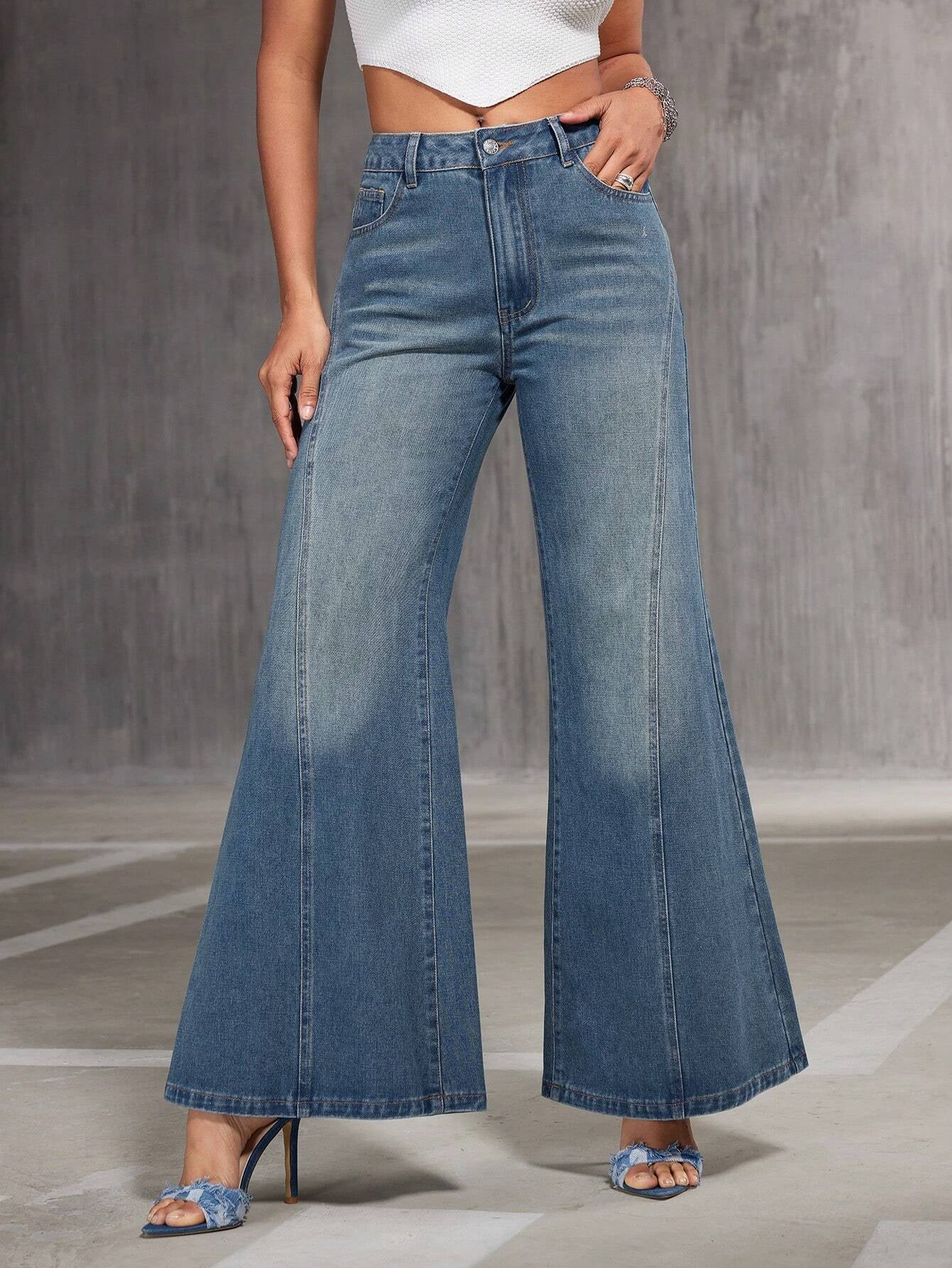 Privé Washed Flared Jeans