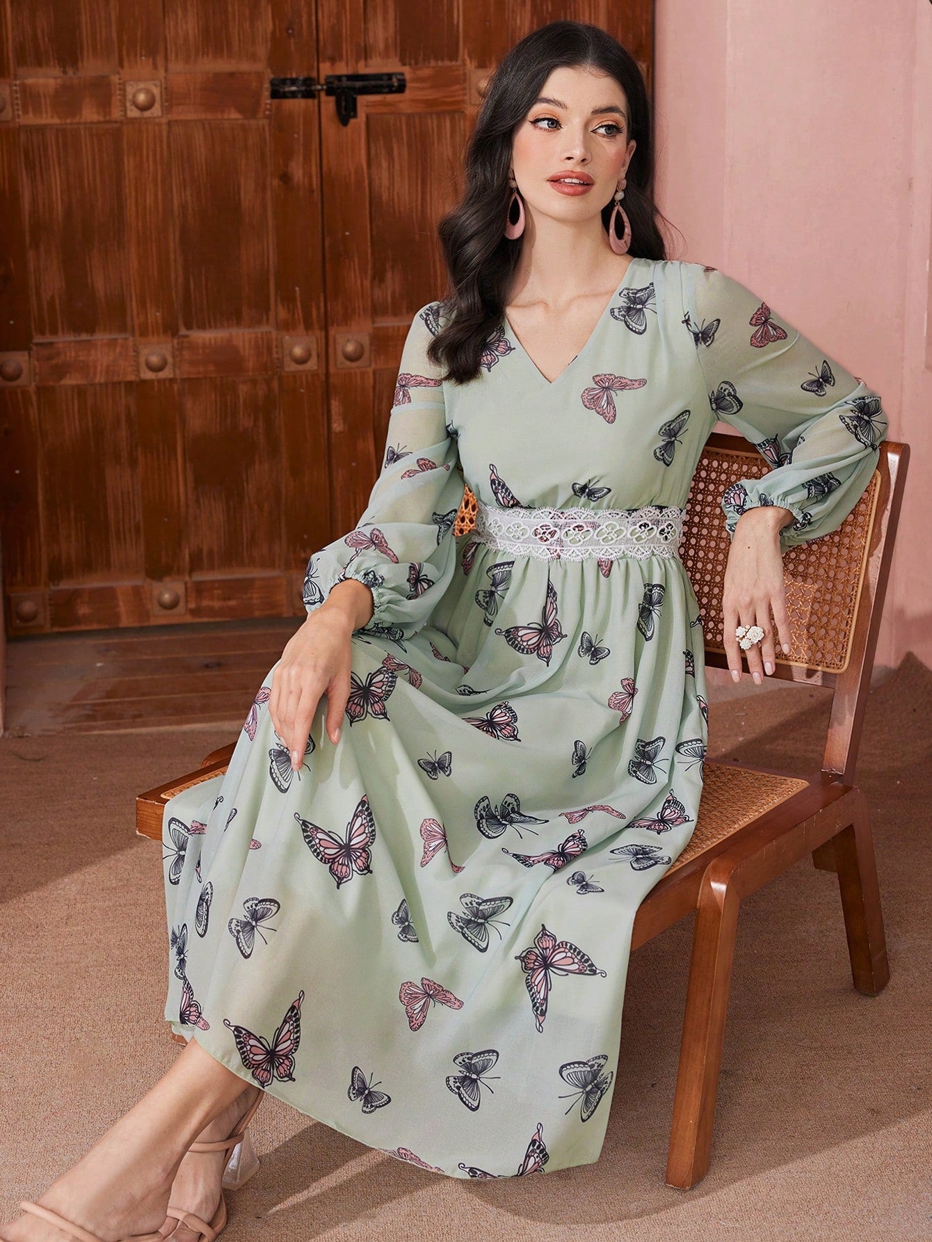 Modely Butterfly Printed V-Neck Patchwork Lace Tape Lantern Sleeve Dress