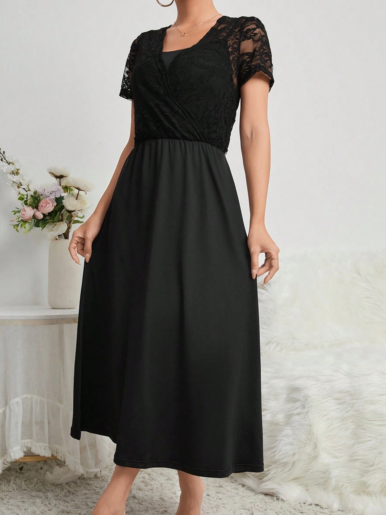 Women'S Black Lace Panel Short Sleeve Sleep Dress