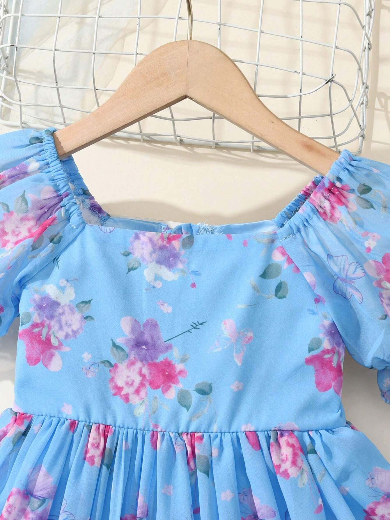 Young Girl'S Floral Printed Puff Sleeve Dress