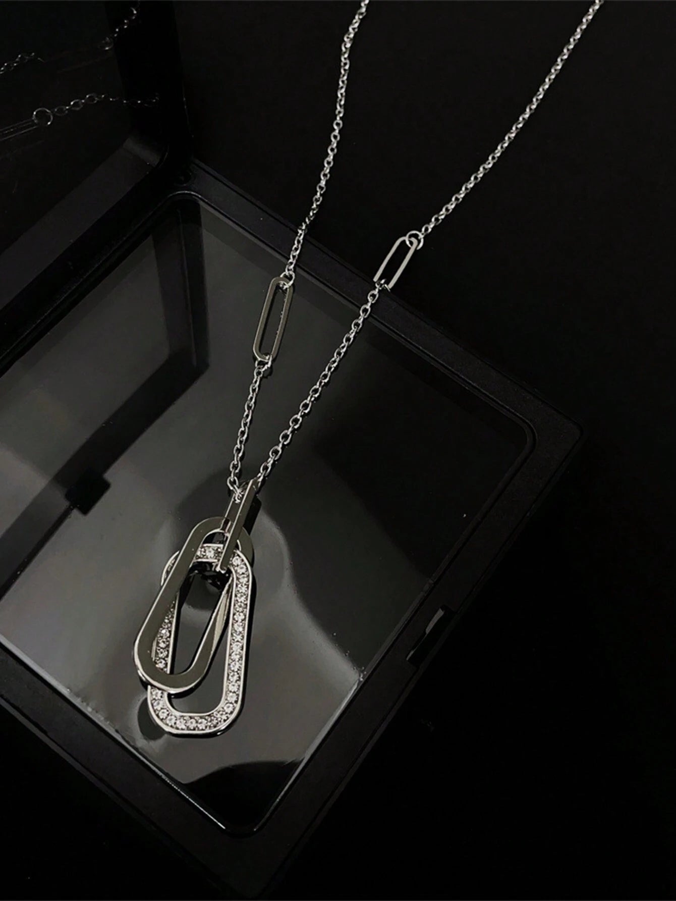 1Pc New Arrival Simple Geometric Pendant Necklace with Rhinestone Detail