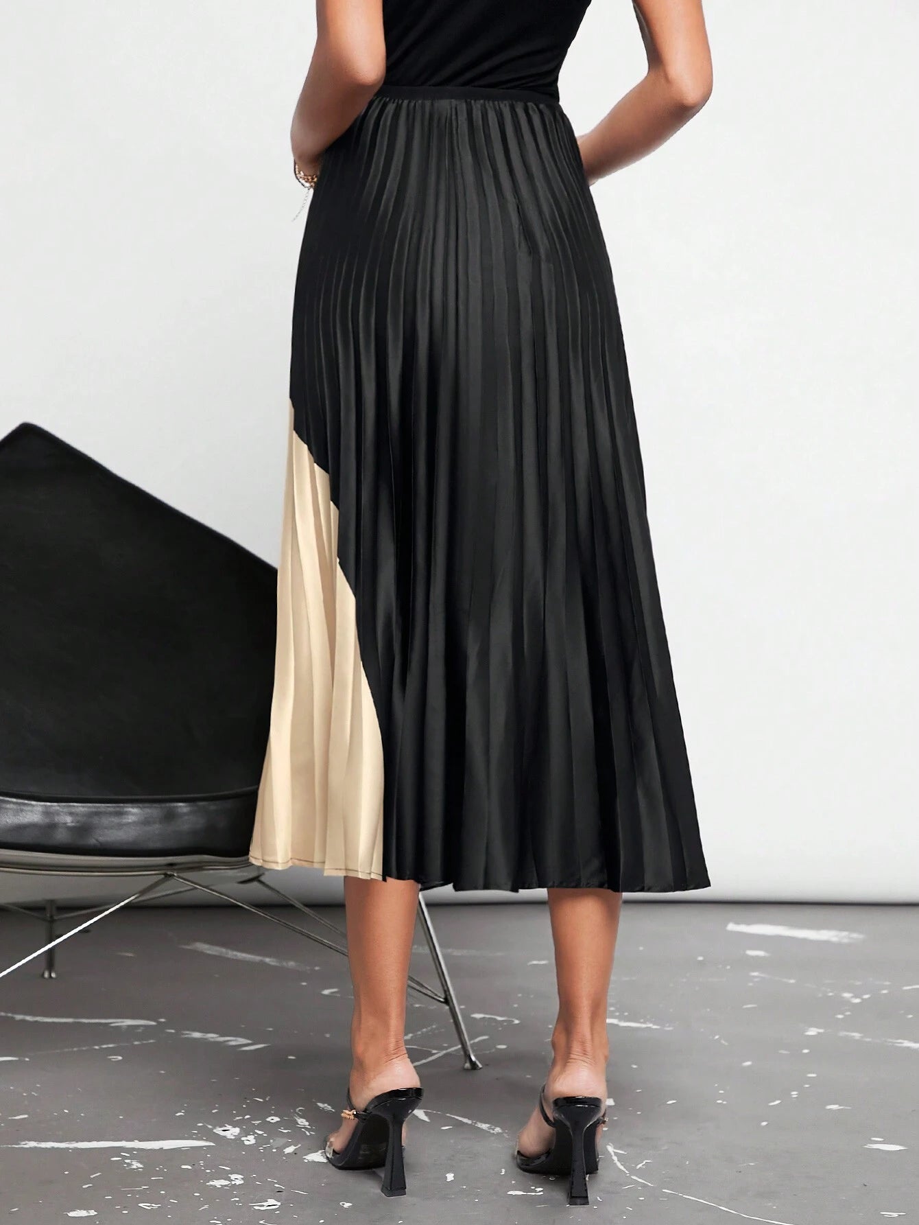 Maija Two Tone Pleated Skirt Workwear