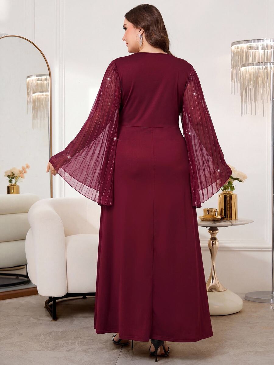 SHEIN Reflora فستان عنابي للمقاسات الكبيرة بأكمام جرس مزين بالراينستون