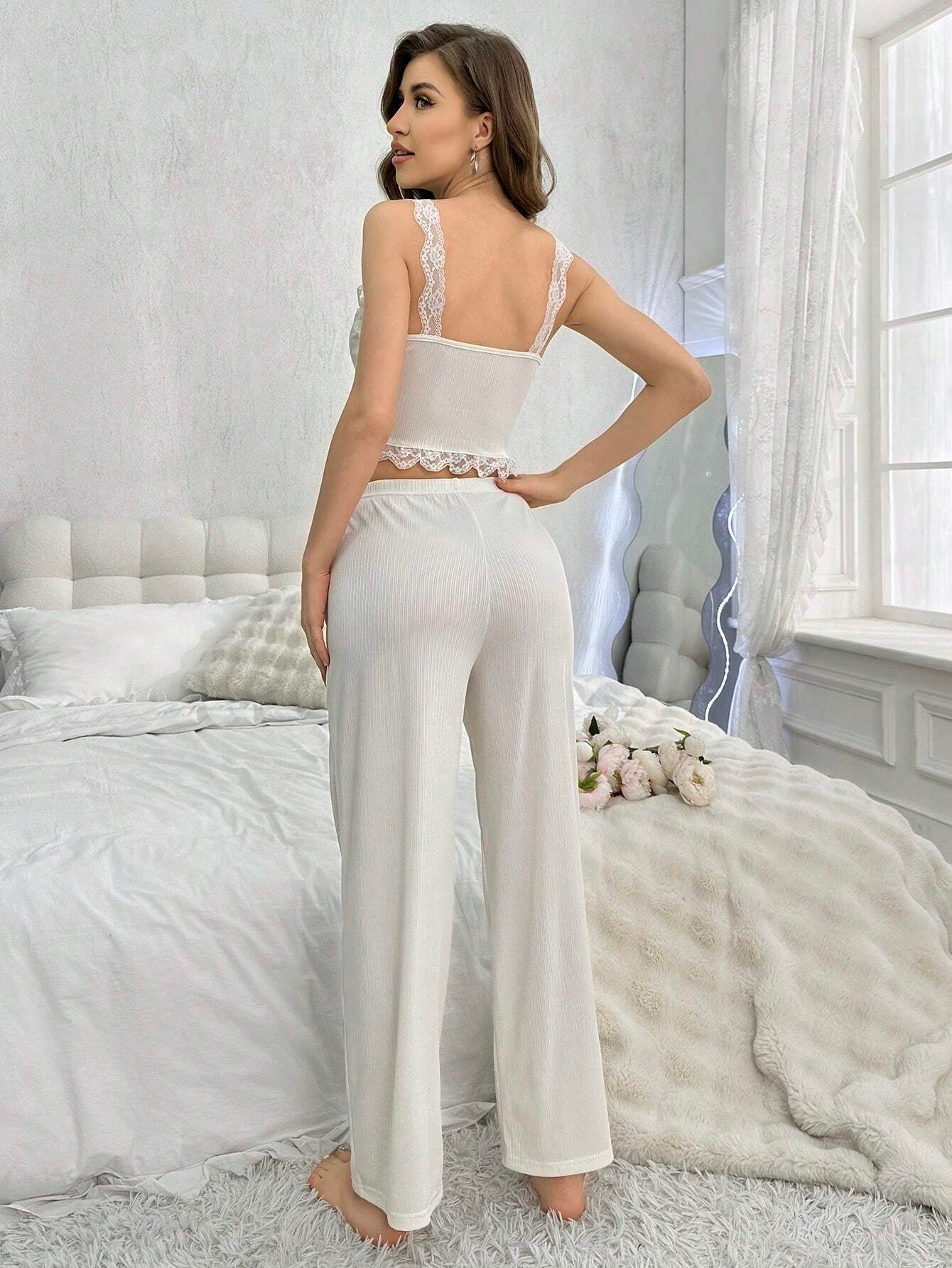 Women'S Lace Patchwork Cami Top and Pants Pajama Set