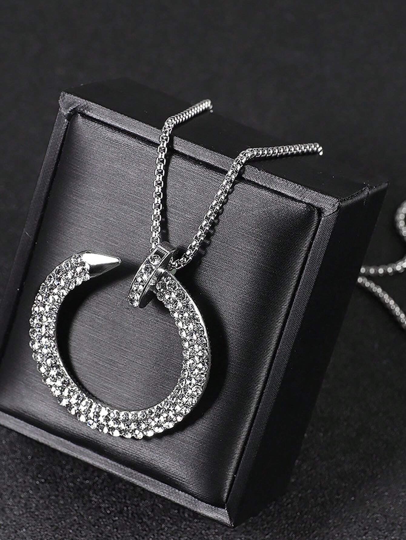 1Pc Fashionable round Pendant Nail Full of Diamonds Necklace, Suitable for Men and Women'S Daily Wear