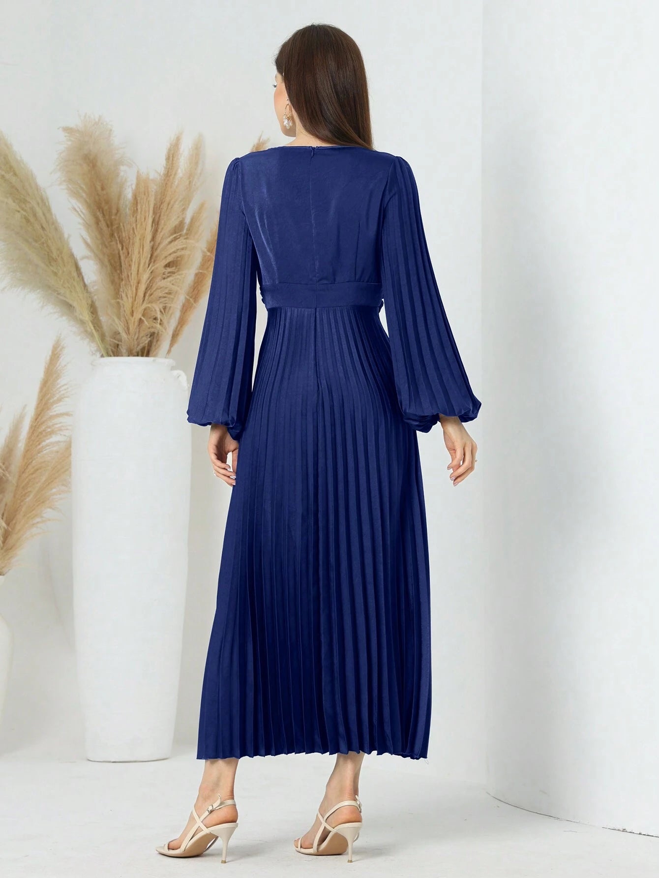 Modely Women'S Bell Sleeve Pleated Dress