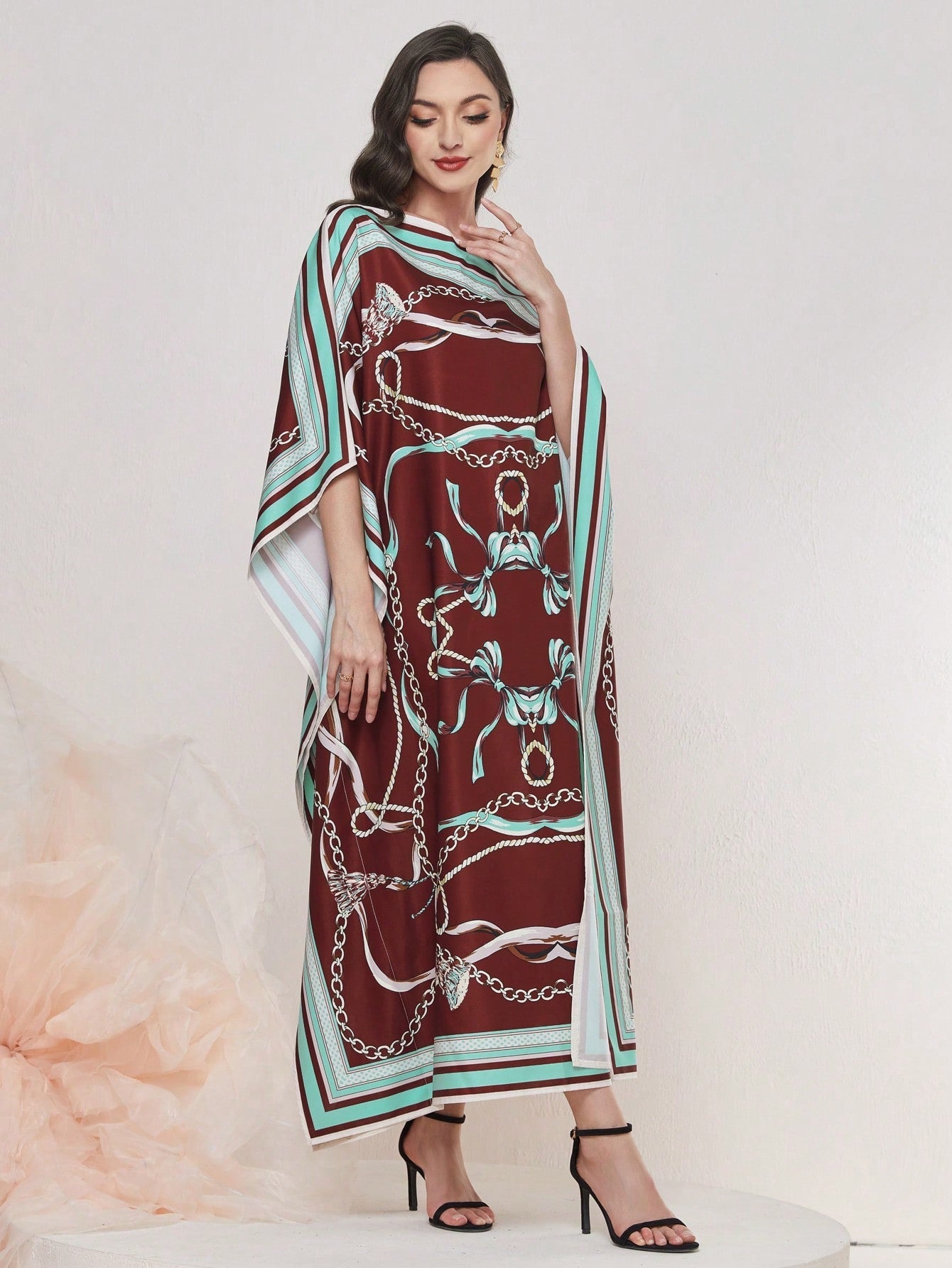 Najma Chain Print Bat-Wing Sleeve Kaftan