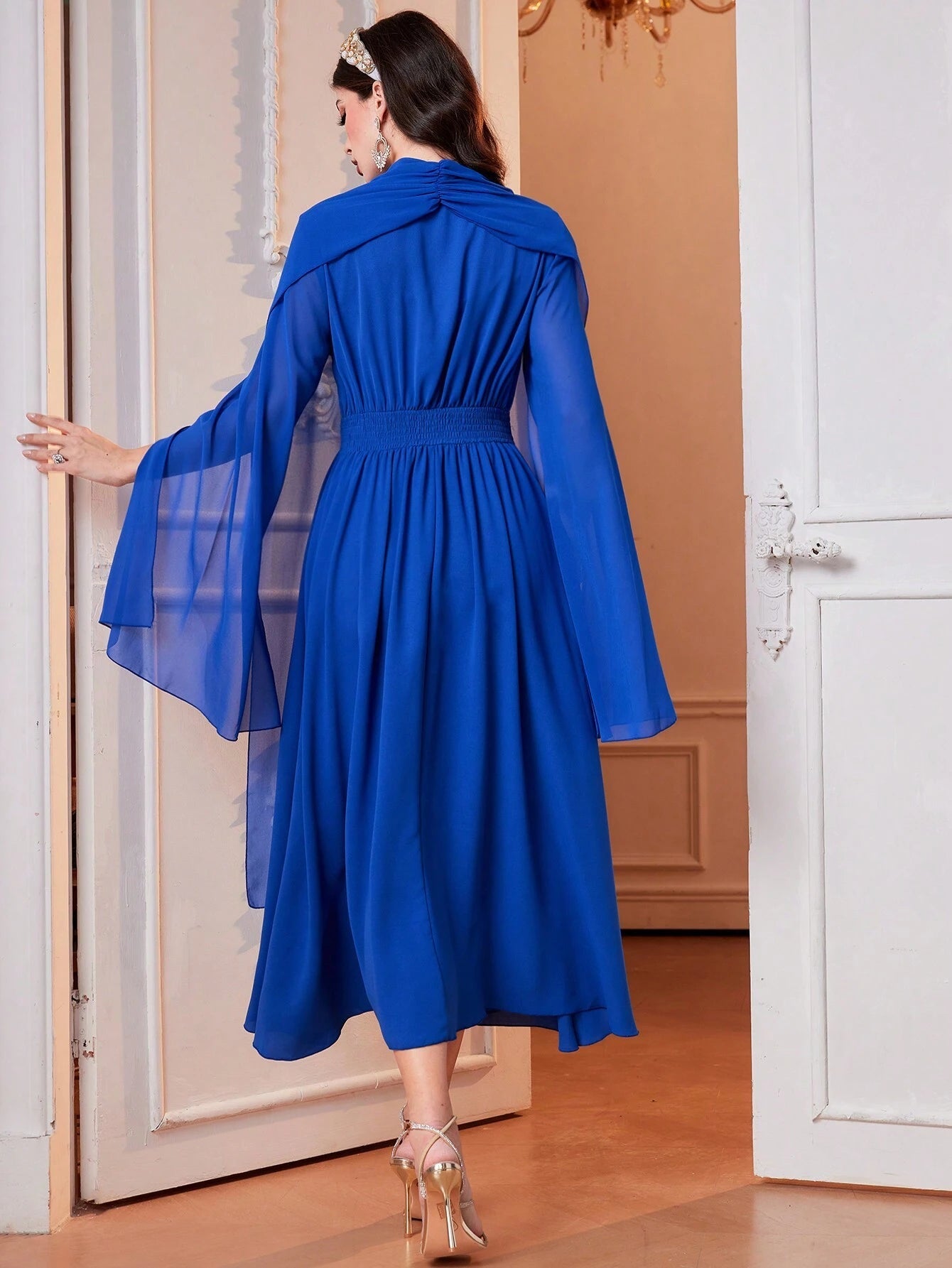 Modely Women'S Solid Color Cape Sleeve Dress