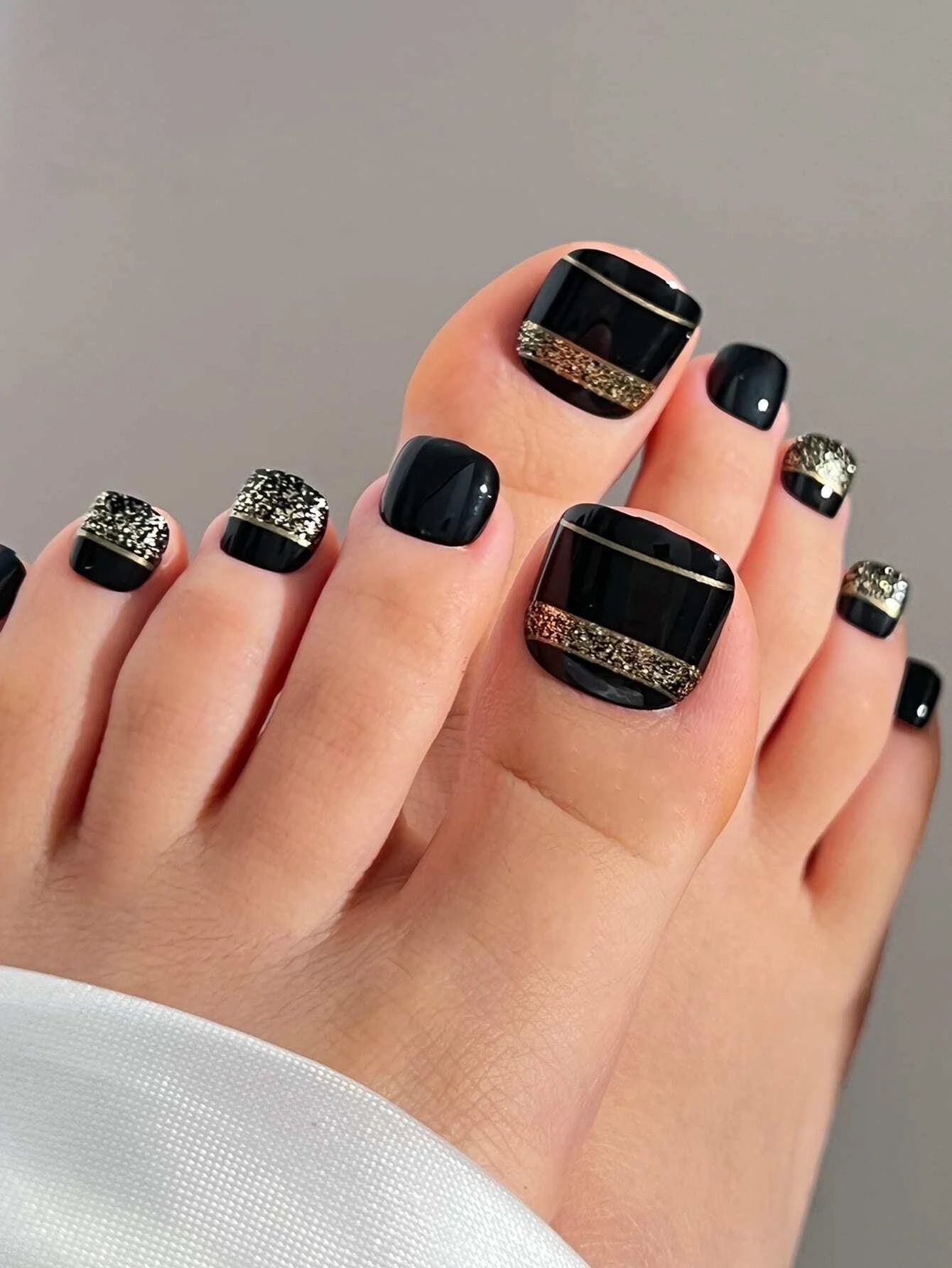 Elevate Your Style with 24Pcs Short Square Black Glitter Fake Nail & 1Pc Nail File & 1Sheet Tape