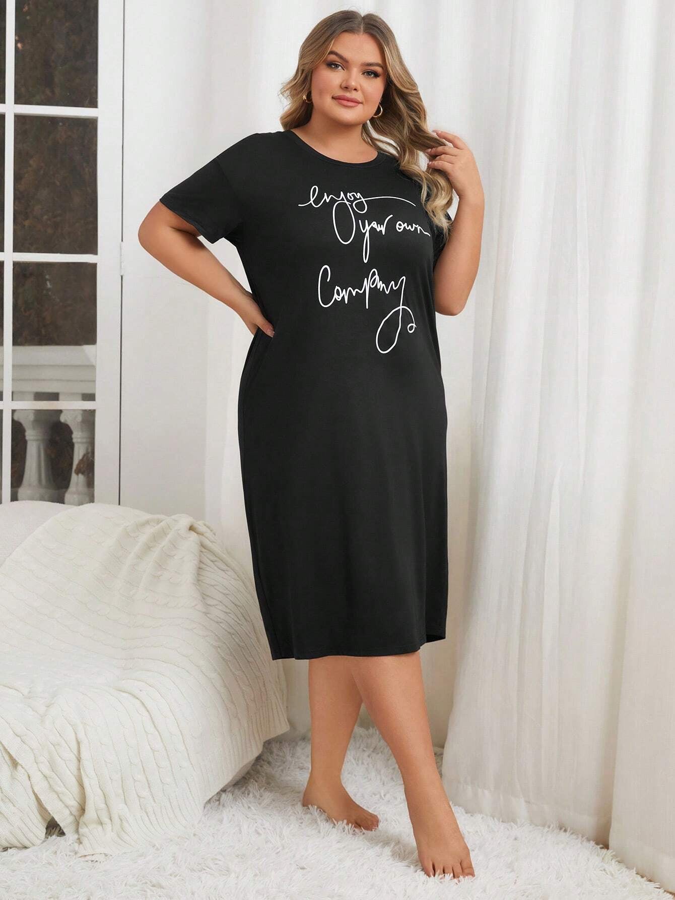 Plus Size Women'S Casual Minimalist Artistic Letter Print Mid-Length Nightgown Dress