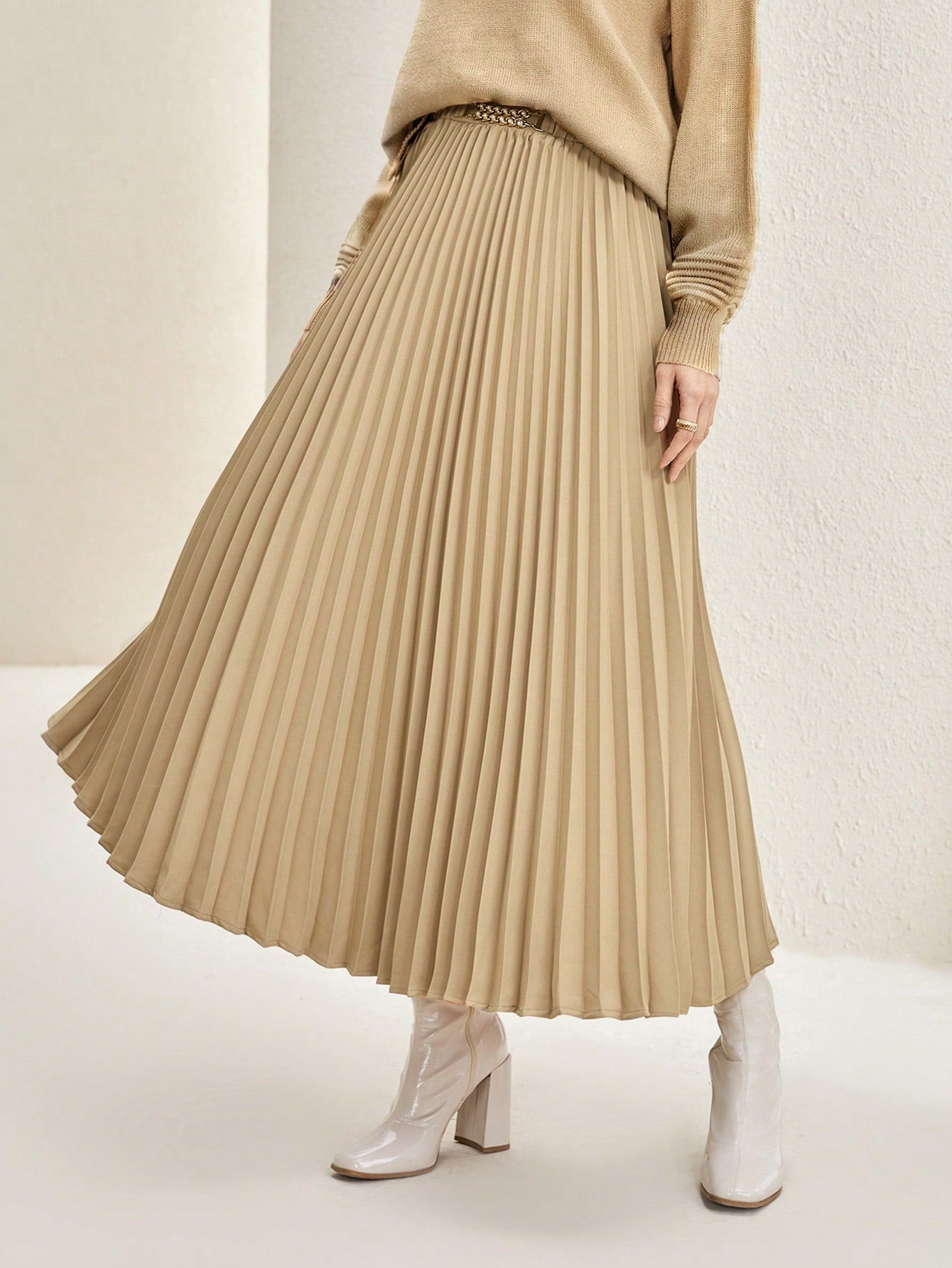 Modely Solid Pleated Longline Skirt