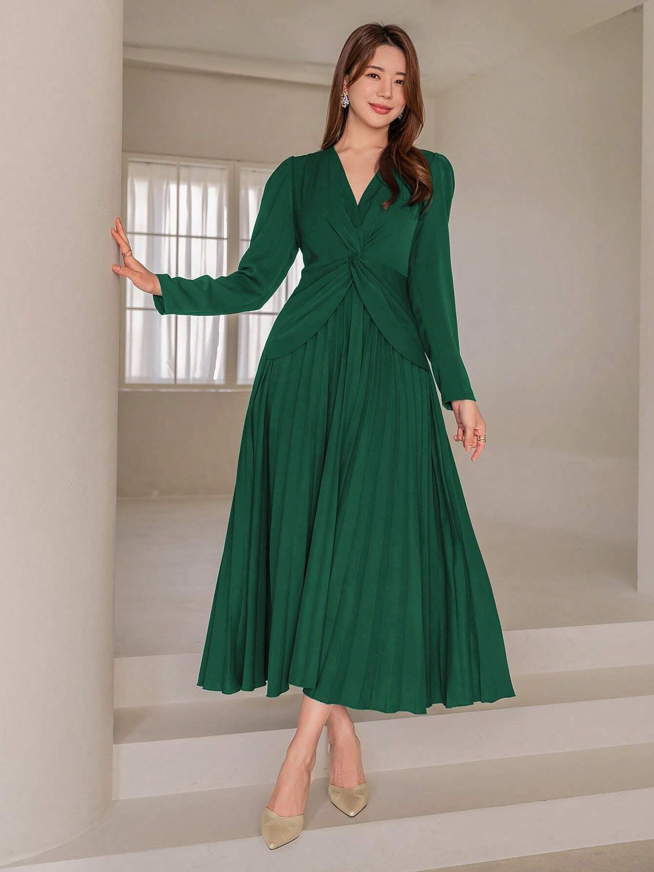 Modely Women'S Long Sleeve Dress with Pleated Hem and Waist Twist Detail