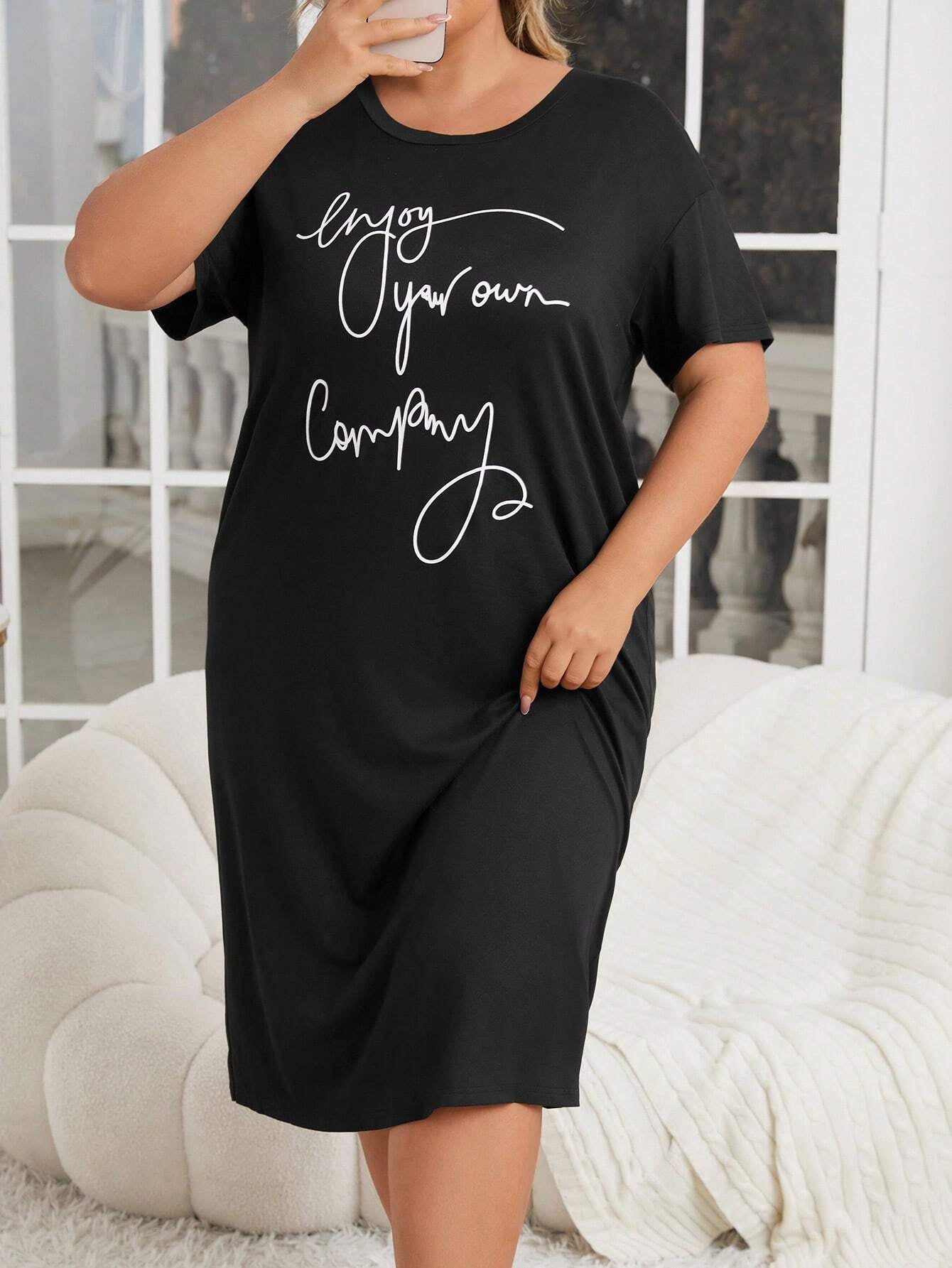 Plus Size Women'S Casual Minimalist Artistic Letter Print Mid-Length Nightgown Dress