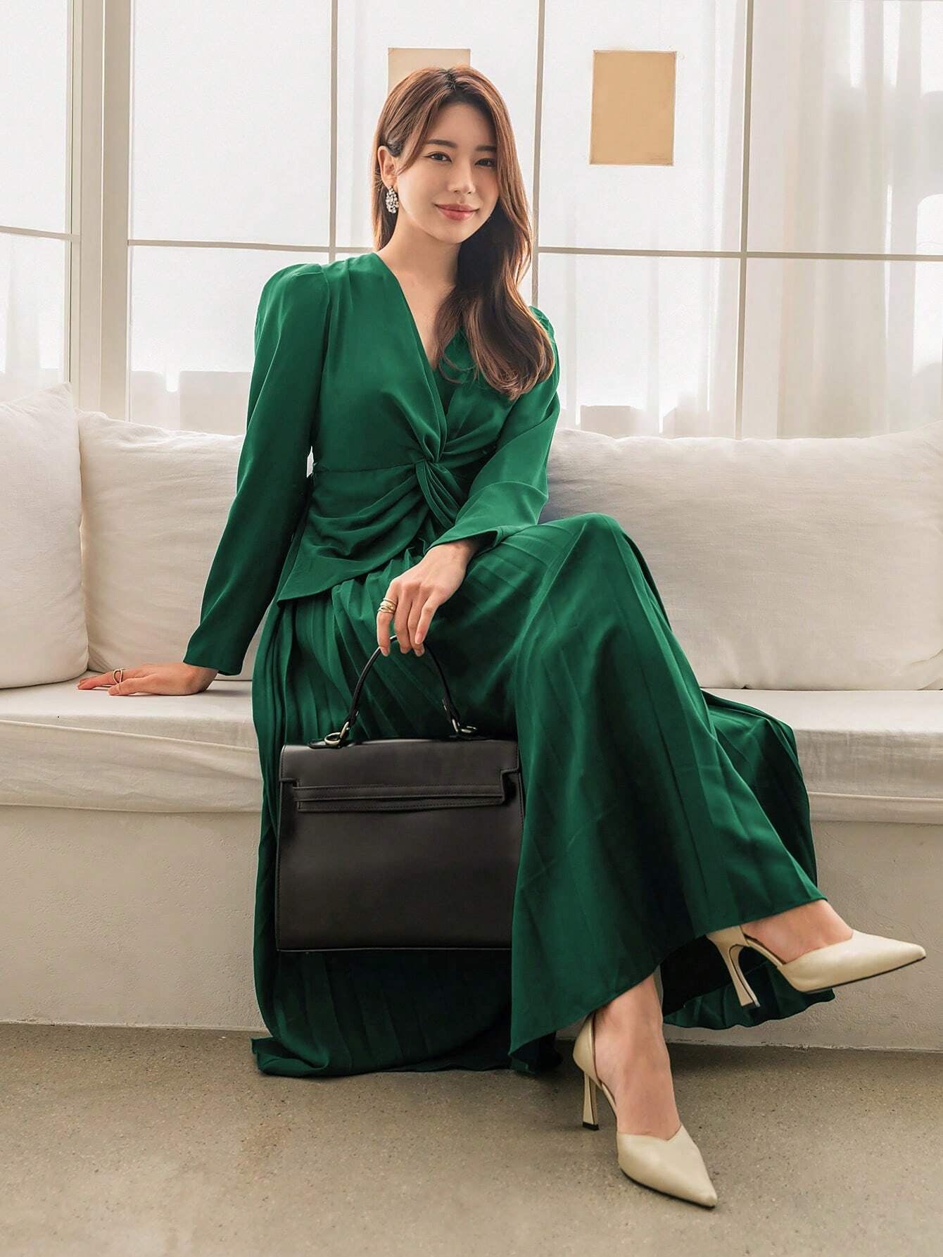 Modely Women'S Long Sleeve Dress with Pleated Hem and Waist Twist Detail