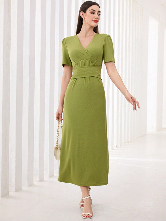 Modely Solid Color V-Neck Fit-And-Flare Dress