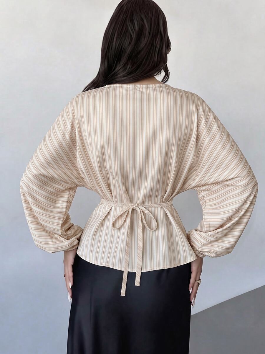 SHEIN Firerie بلوزة نسائية مخططة بياقة دائرية وأكمام جناح الخفاش