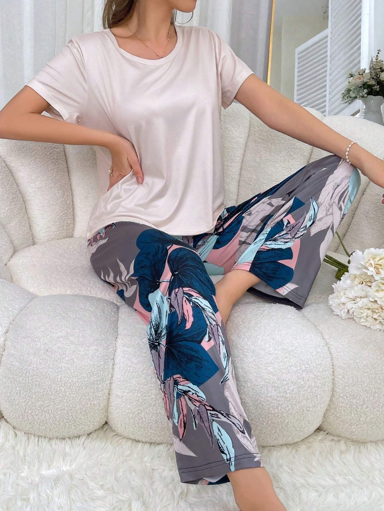 Women'S Pure Color Top and Flower Print Pants Pajama Set