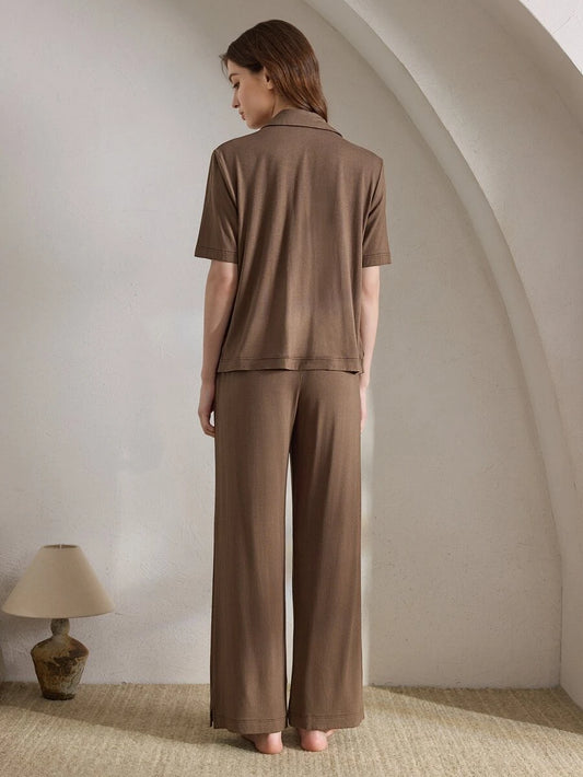 SHEIN Ocili طقم بيجامة بلوزة قصيرة الأكمام وبنطلون بلون قهوة بني