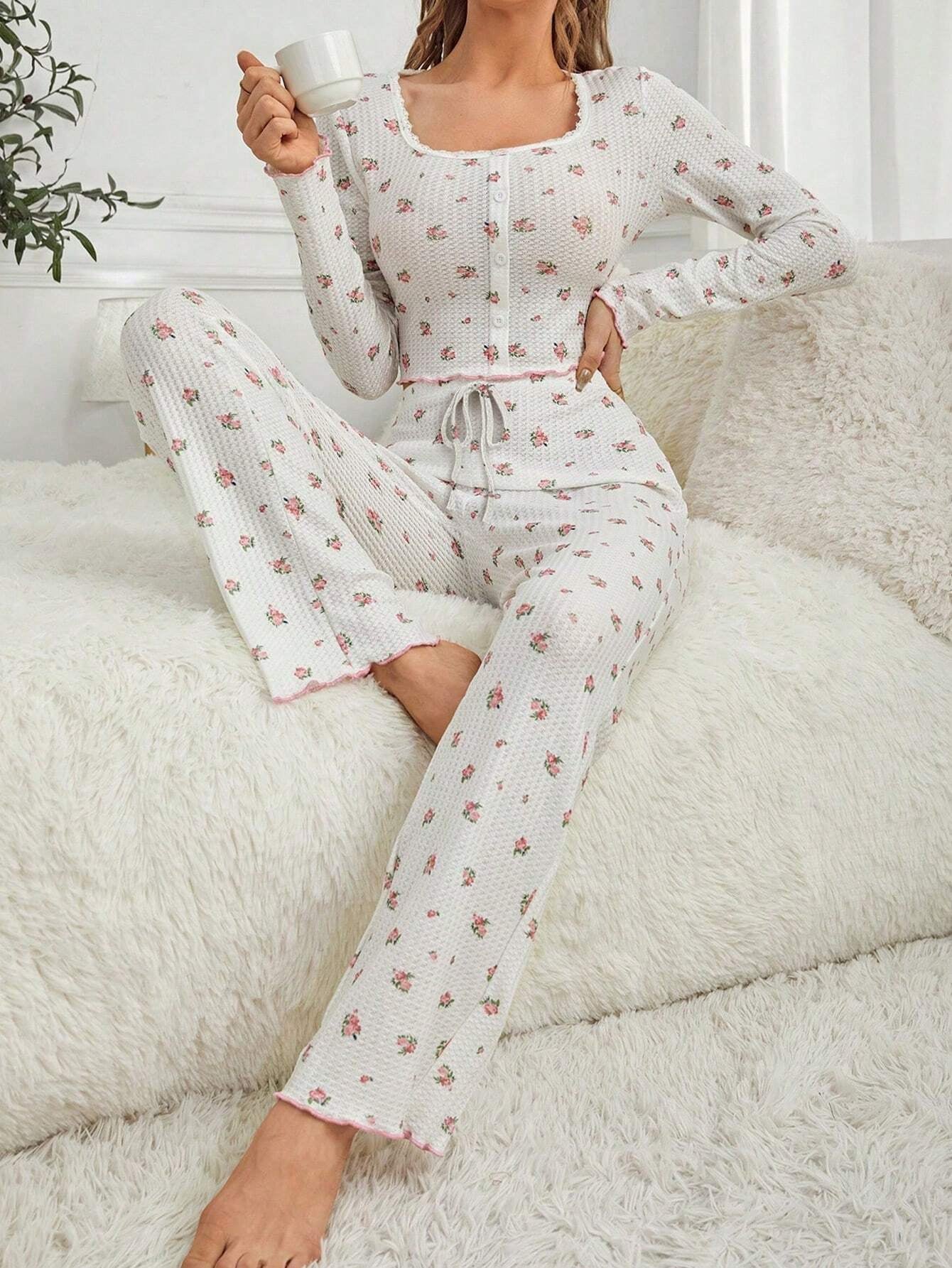 Women'S Floral Print Lettuce Edge Pajama Set