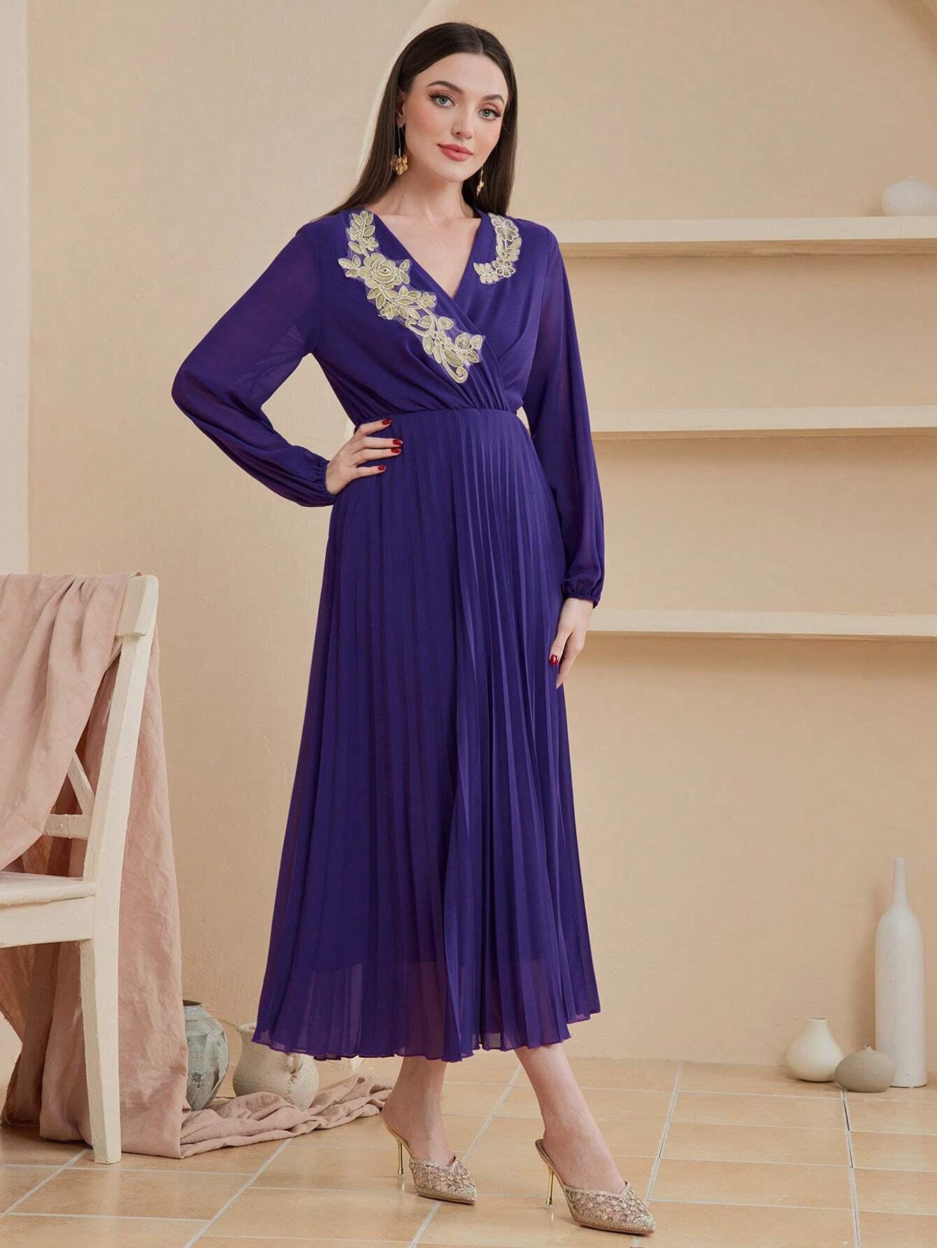 Najma Contrast Color Pleated Dress Design Long Sleeve Dress with Embroidery