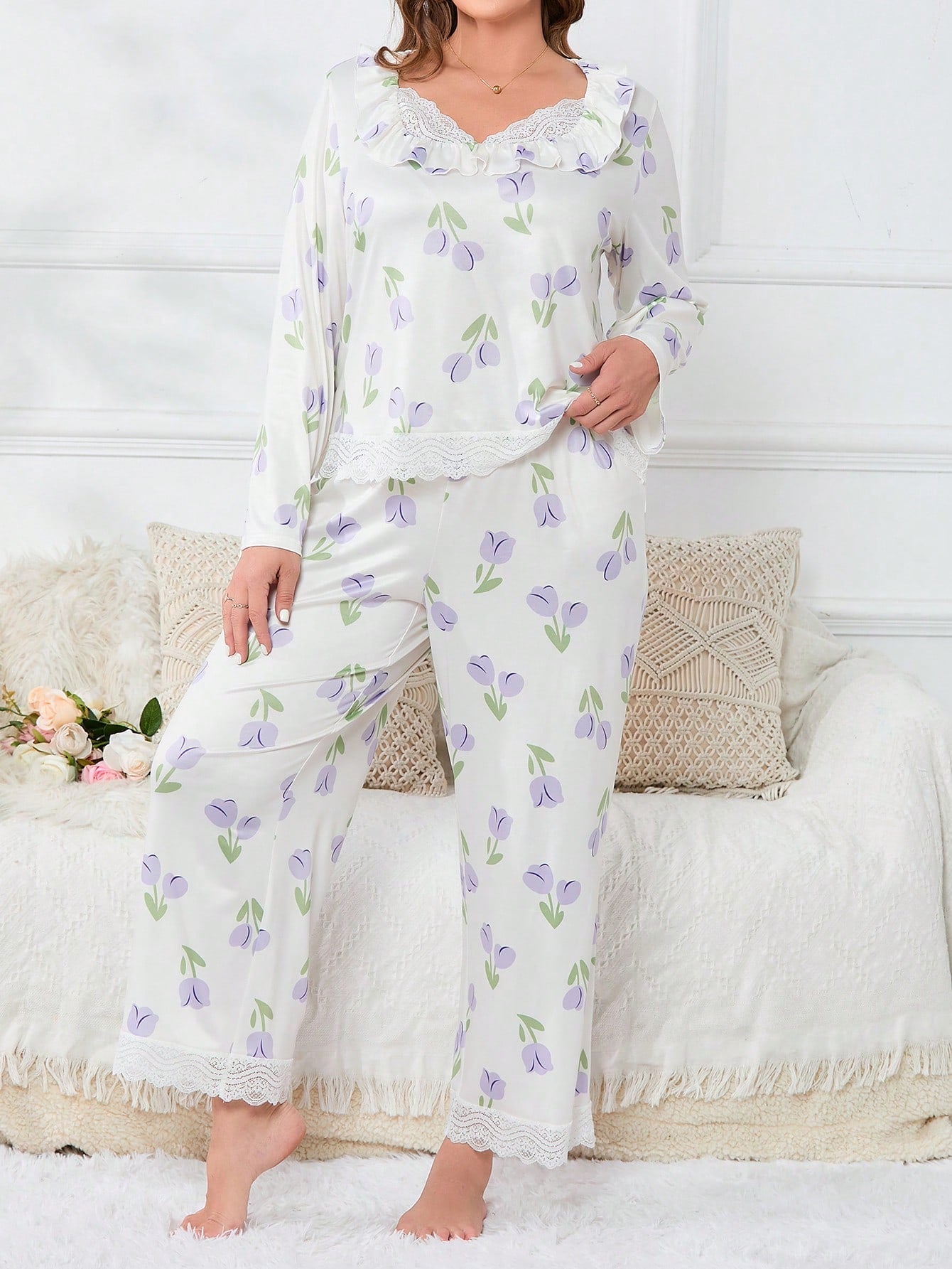 Plus Allover Floral Print Contrast Lace PJ Set