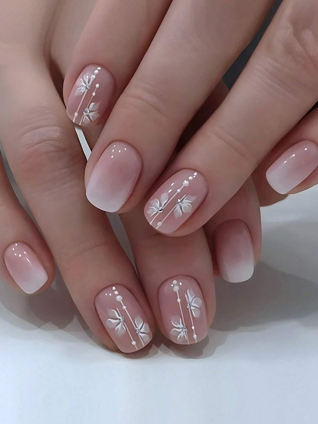 Upgrade Your Look with 24Pcs Short Style Square Shape Gradient Floral Pattern Jelly Pink False Nails, Perfect for Parties or Daily Wear