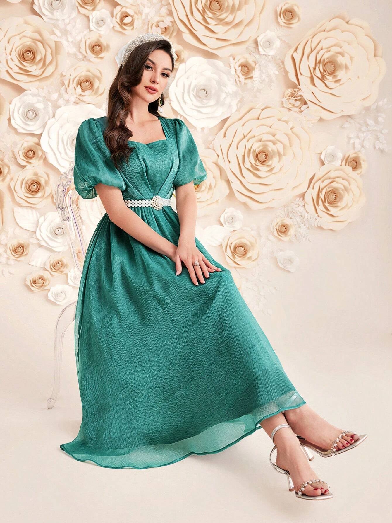 Modely Ladies' Solid Color Puff Sleeve Dress