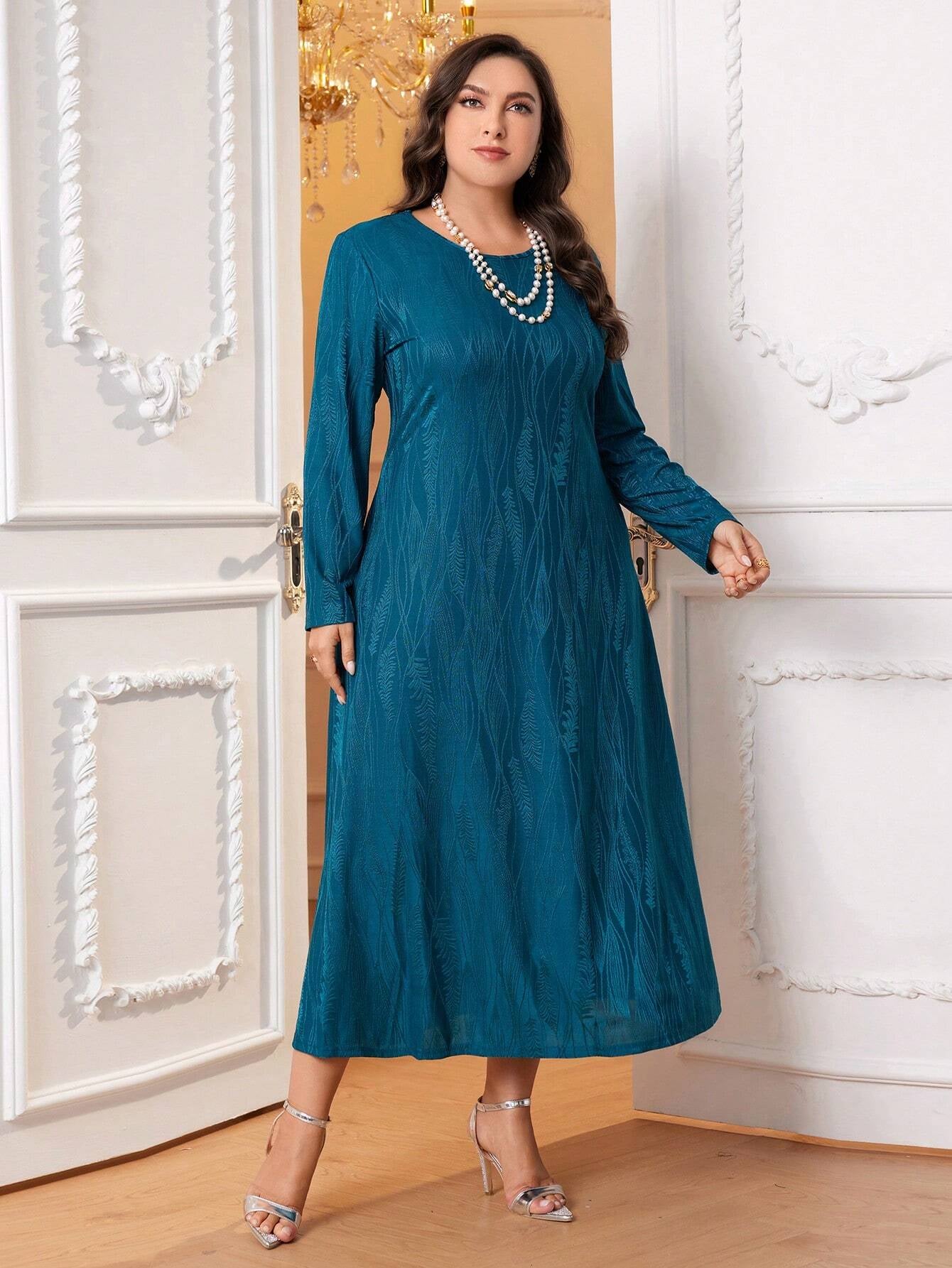 Mulvari plus Solid round Neck Dress
