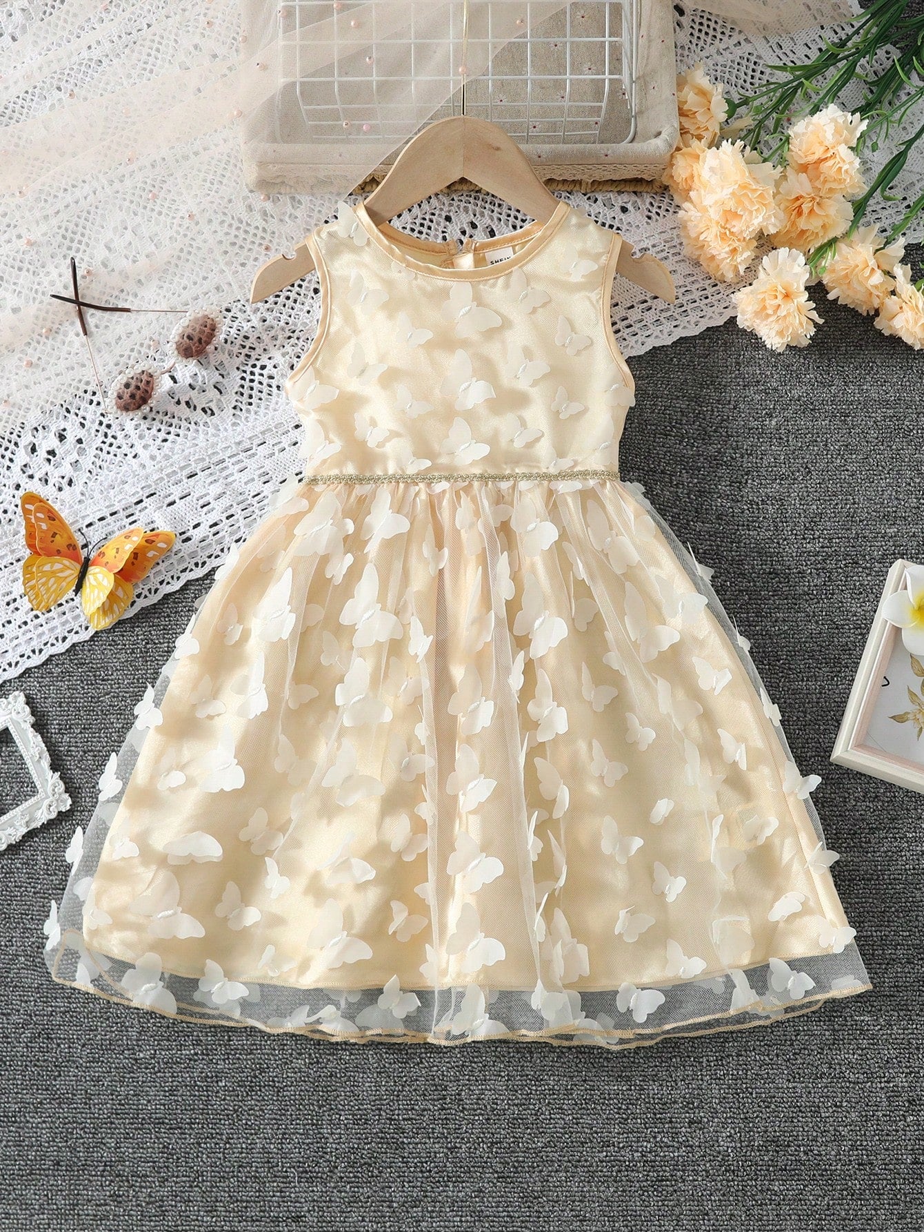 Fashionable 3D Butterfly Mesh Sleeveless Dress for Young Girls