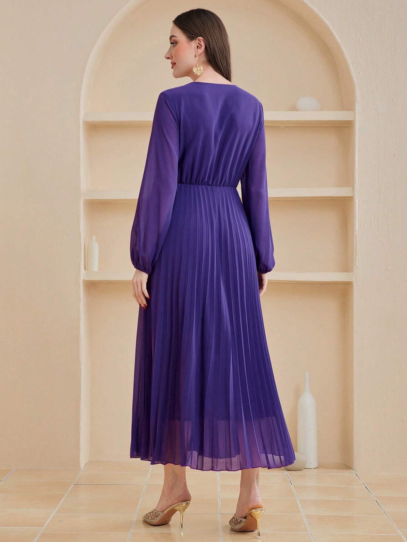 Najma Contrast Color Pleated Dress Design Long Sleeve Dress with Embroidery