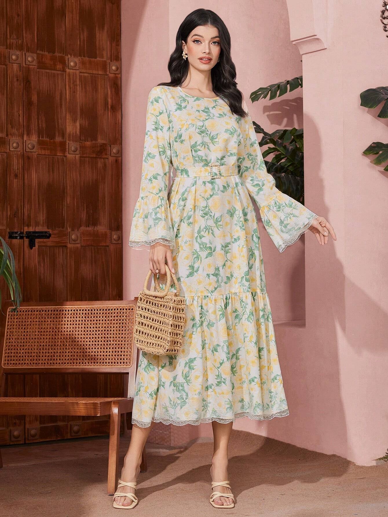 Modely Women'S Floral and Lace Combined Printed Dress
