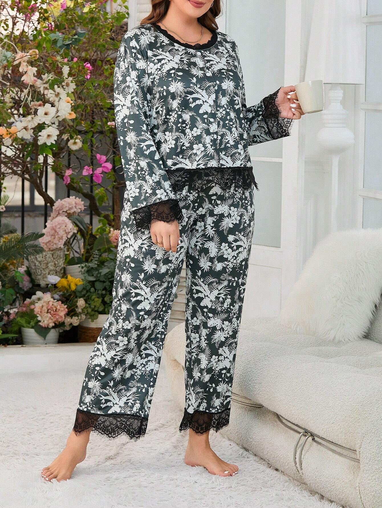 Plus Size Women'S Tropical Print Lace Patchwork Pajama Set