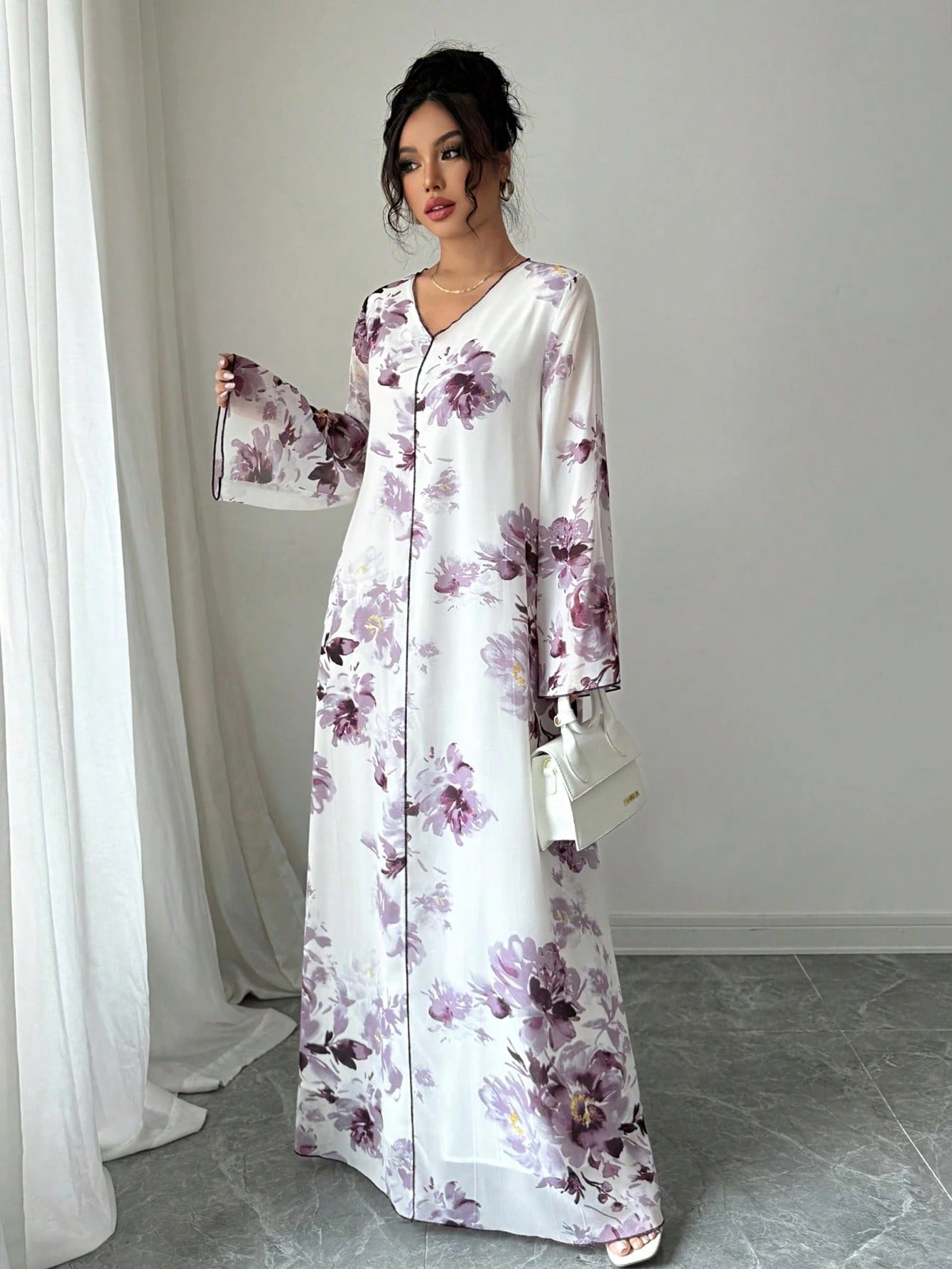 SHEIN Yasmyna Vفستان عربي أنيق بياقة  وأكمام جرس شيفون بطبعة زهور