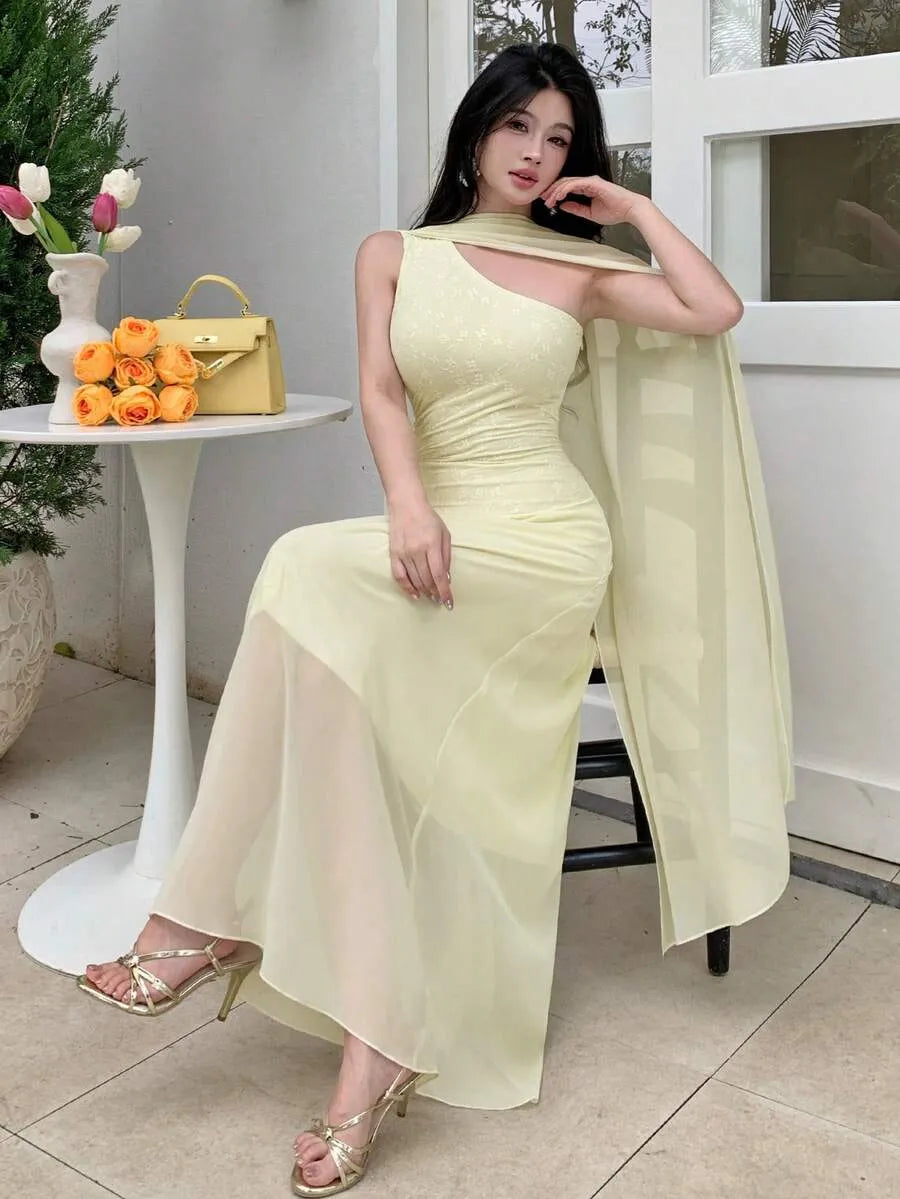 SHEIN Celisse Petite فستان طويل دانتيل بتطريز كروشيه ولون أصفر