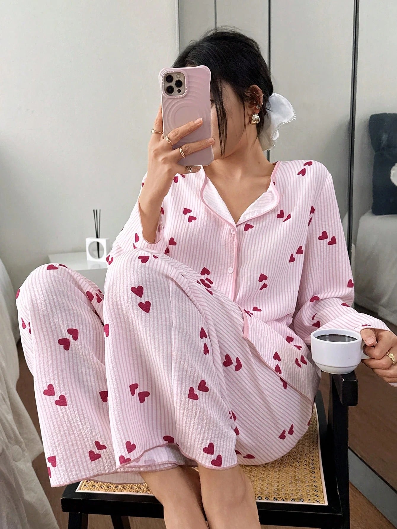 SHEIN Snug Zone بيجامة نسائية كاجوال بعلوية مخططة وبنطلون بأكمام طويلة