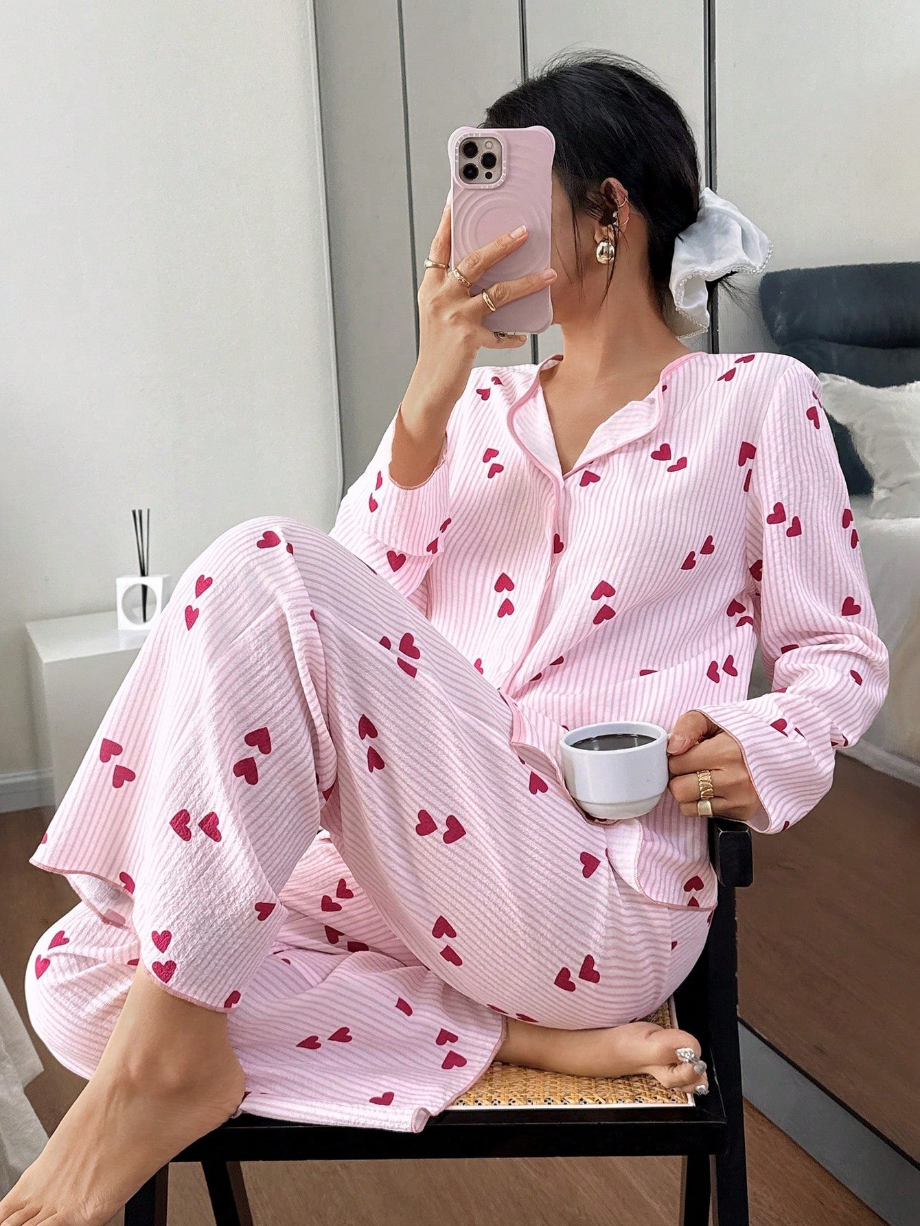 SHEIN Snug Zone بيجامة نسائية كاجوال بعلوية مخططة وبنطلون بأكمام طويلة