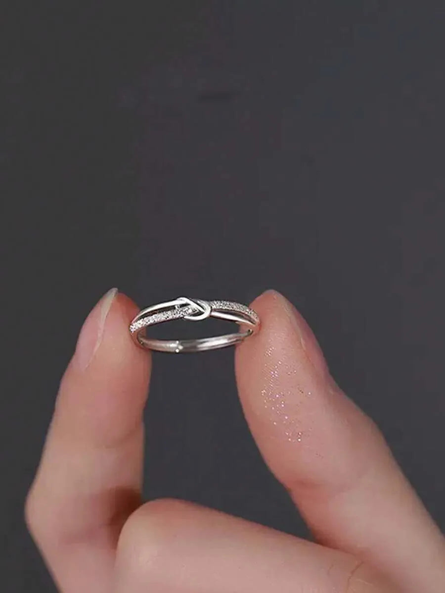 SHEIN خاتم نسائي بسيط وأنيق مزين بحجر الراين بلون فضي