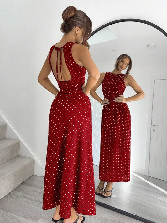 SHEIN Siren Gaze فستان بدون أكمام وظهر مكشوف بنقش بولكا بلون أحمر وردي