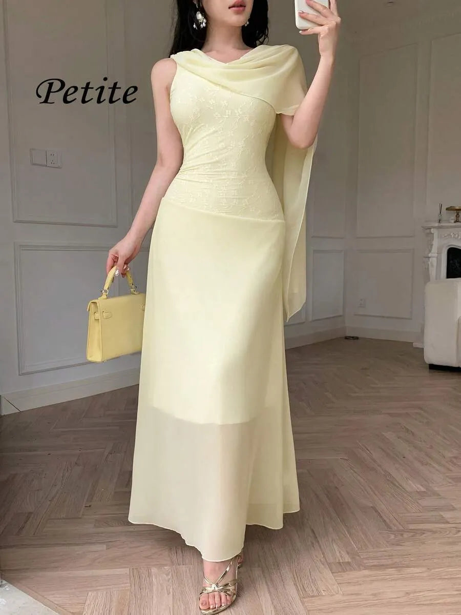 SHEIN Celisse Petite فستان طويل دانتيل بتطريز كروشيه ولون أصفر
