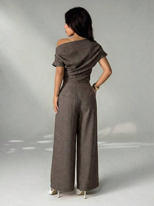 SHEIN PETITE طقم نسائي من قطعتين بلوزة بياقة قارب واسعة وبنطال واسع