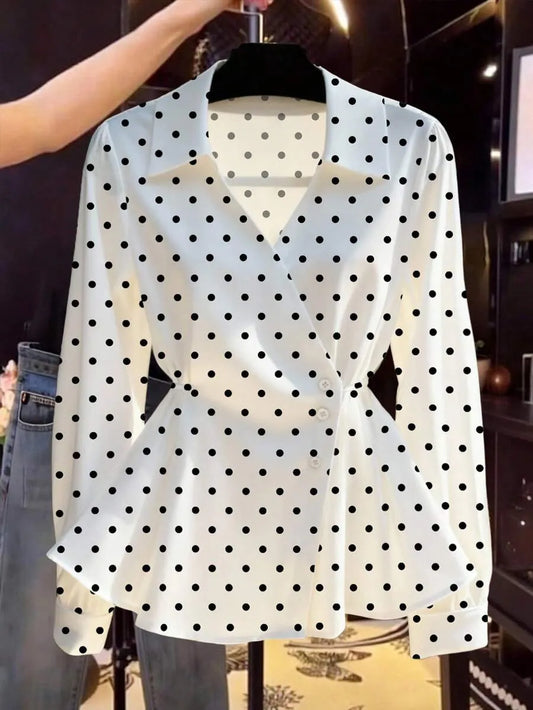 SHEIN بلوزة نسائية بأكمام طويلة ورباط خصر بطبعة نقاط بلون أبيض وأسود