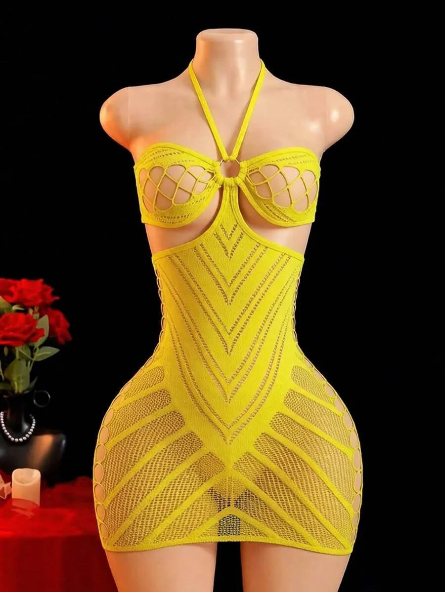 SHEIN ChaseTheNight قميص نوم نسائي قصير مفرغ وشفاف بظهر مكشوف وحمالة رقبة بلون أصفر