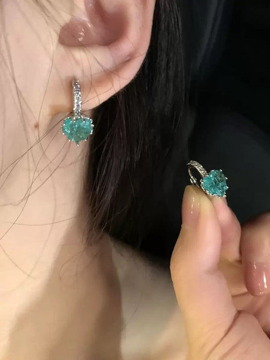SHEIN حلق قلب بلون أخضر
