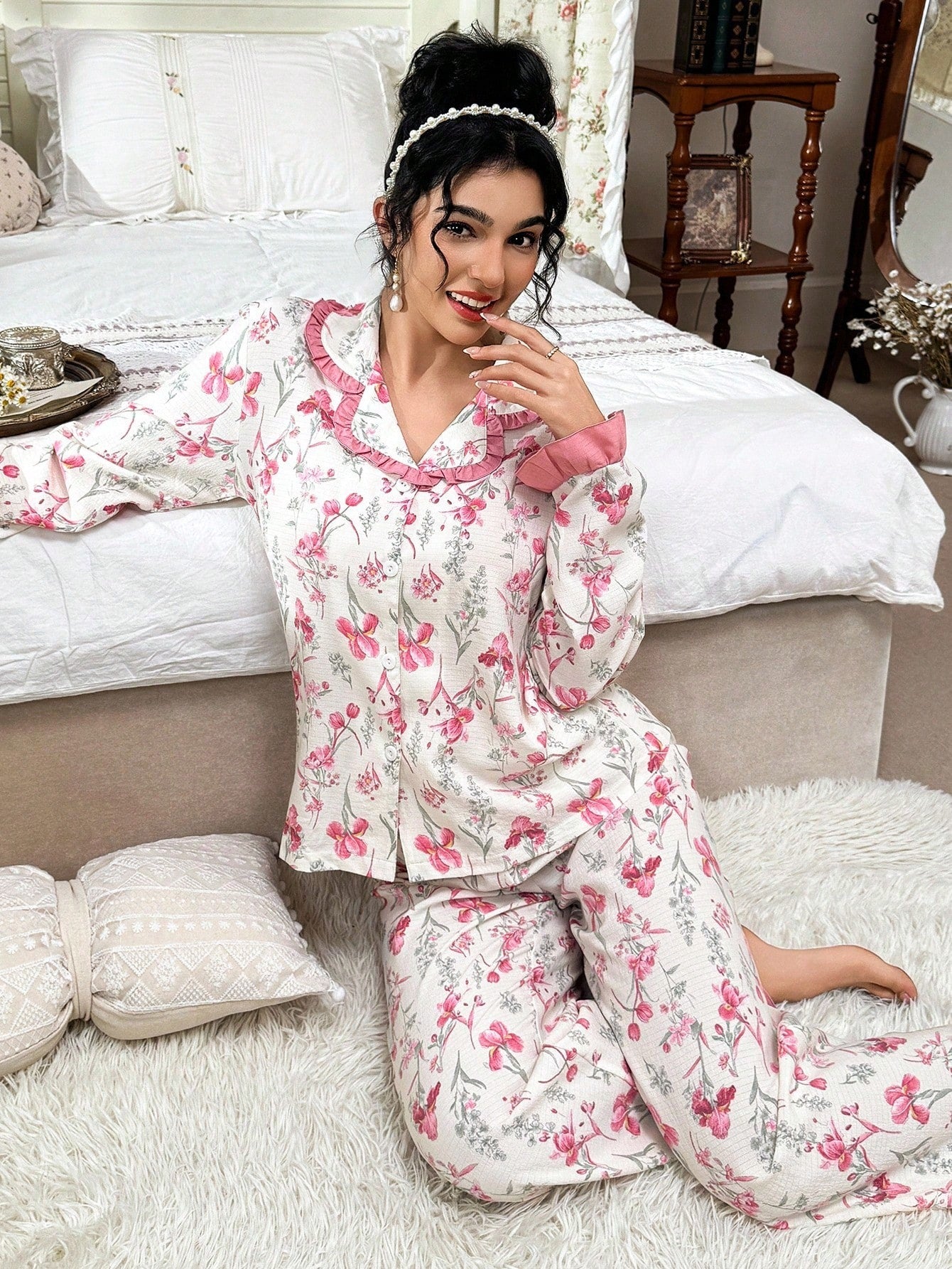 SHEIN CottageSlumbe بيجامة نسائية علوية بطبعة زهور وبنطال طويل